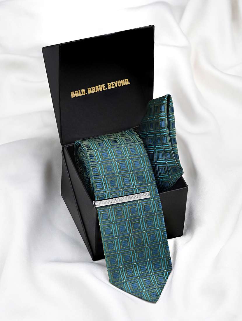 Men Necktie And Pocket Square Gift Box Set - 22558734 -  Standard Image - 2