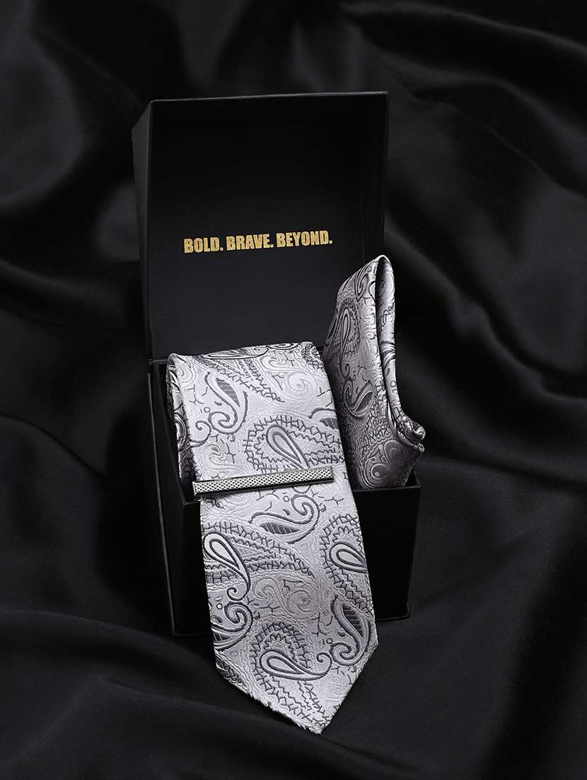 men necktie and pocket square gift box set - 22558737 -  Standard Image - 2