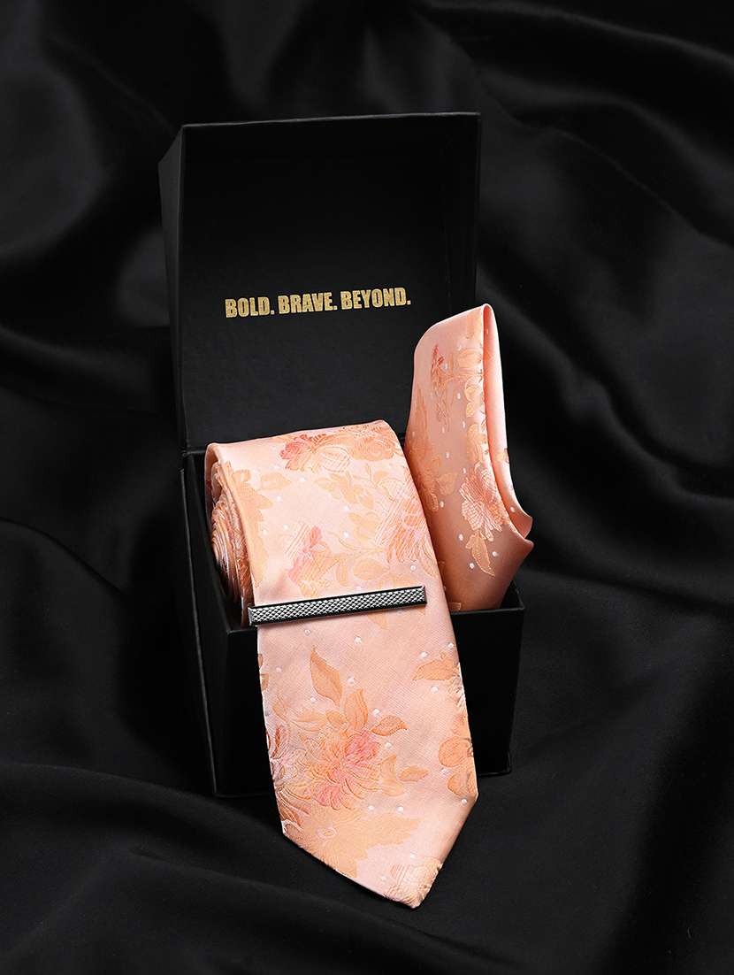 men necktie and pocket square gift box set - 22558738 -  Standard Image - 2