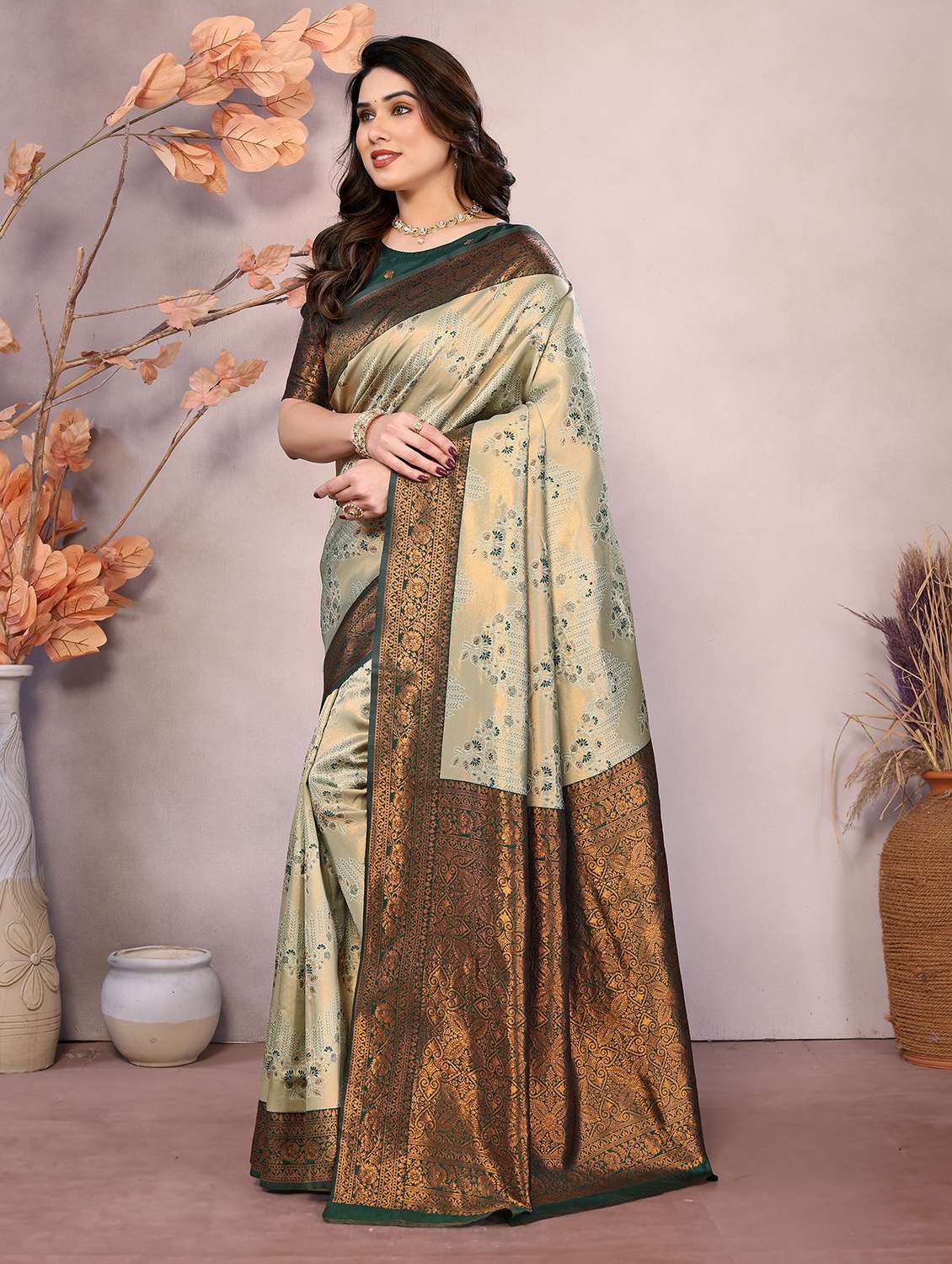 Women Self Design Banarasi Saree With Blouse - 22562788 -  Standard Image - 2