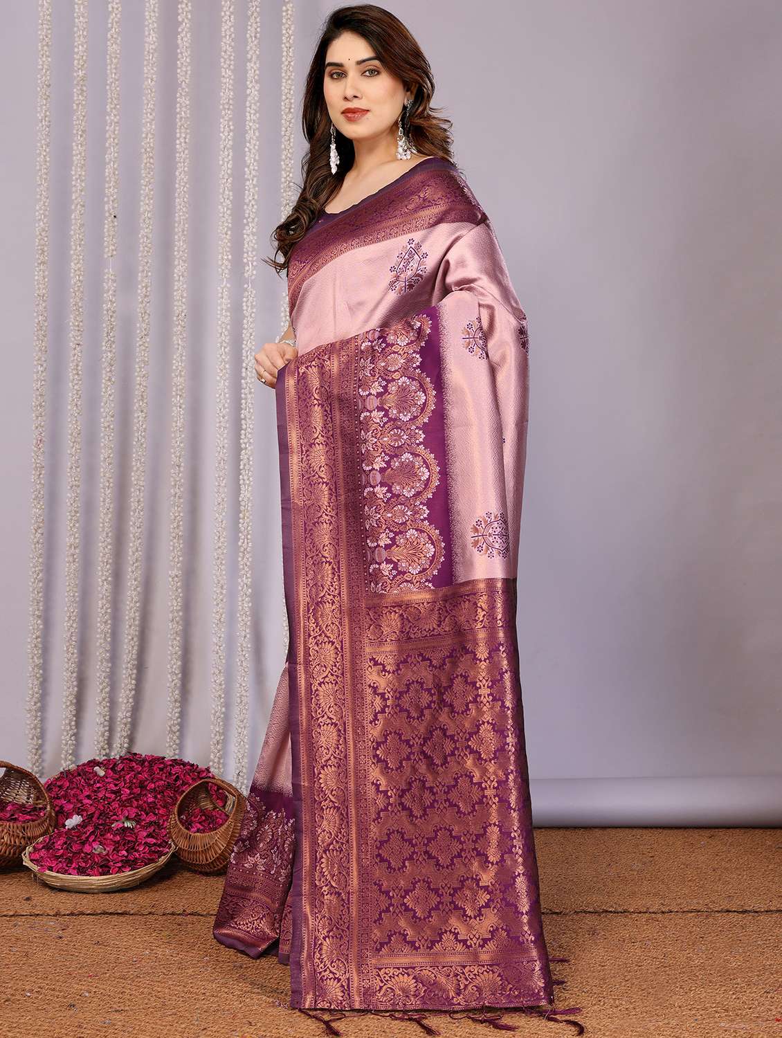 Women Self Design Banarasi Saree With Blouse - 22562919 -  Standard Image - 2