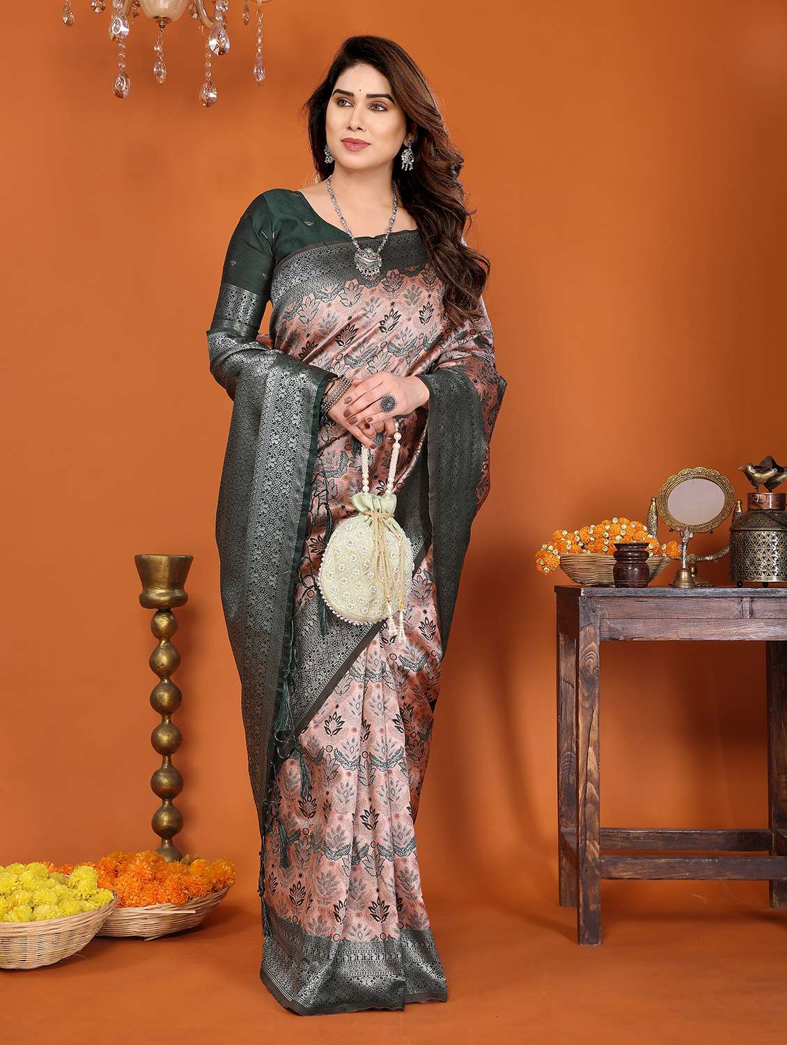 women self design banarasi saree with blouse - 22562926 -  Standard Image - 2