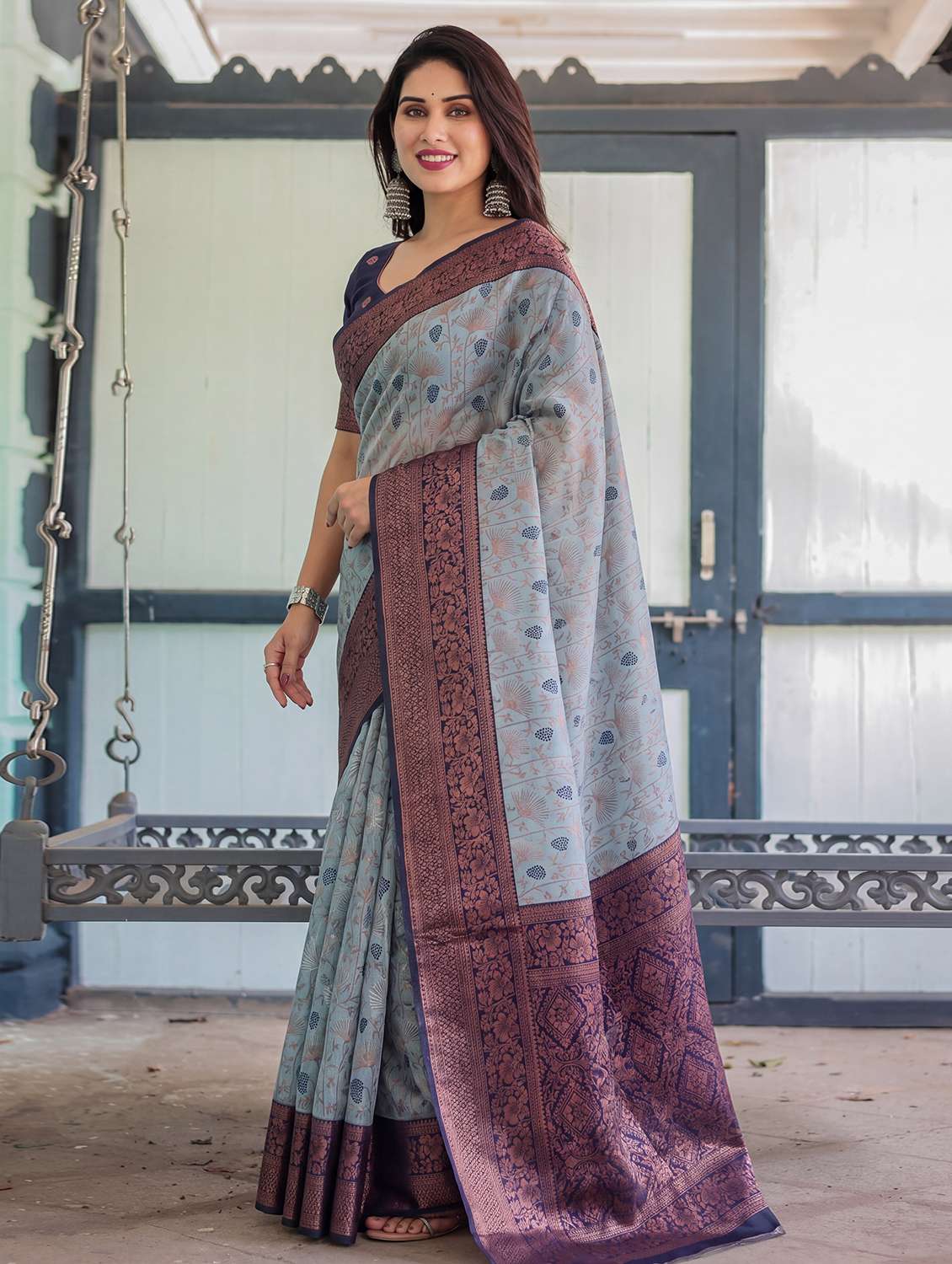 women self design banarasi saree with blouse - 22562936 -  Standard Image - 2