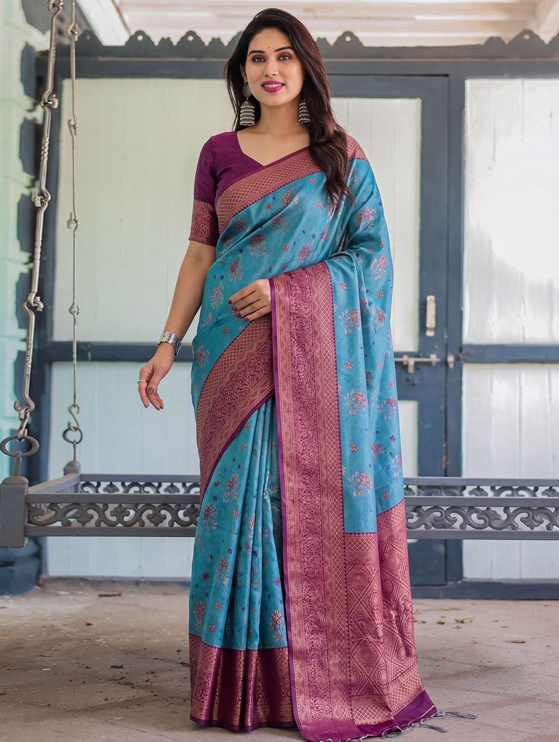women self design banarasi saree with blouse