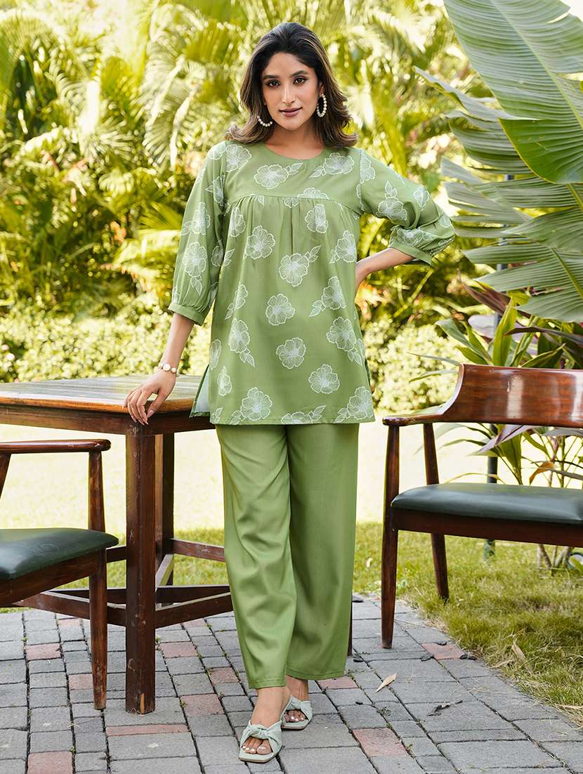 women printed three quarter sleeve ethnic co-ord set - 22562981 -  Standard Image - 2