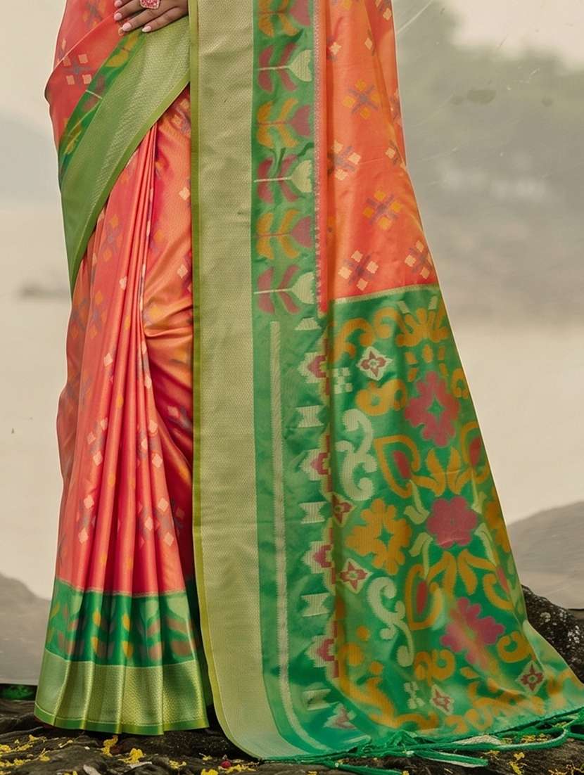 women self design pochampalli saree with blouse - 22564893 -  Standard Image - 2