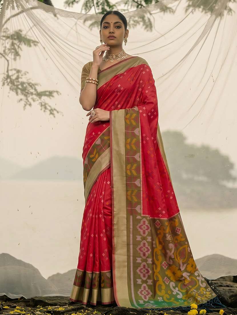 women self design pochampalli saree with blouse