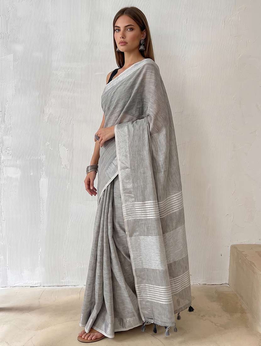 women solid with bordered saree with blouse - 22564985 -  Standard Image - 2