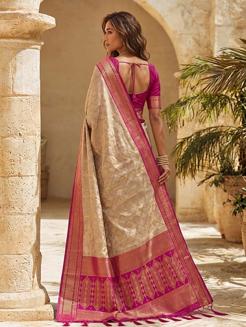 women self design bordered saree with blouse - 22565110 -  Standard Image - 2