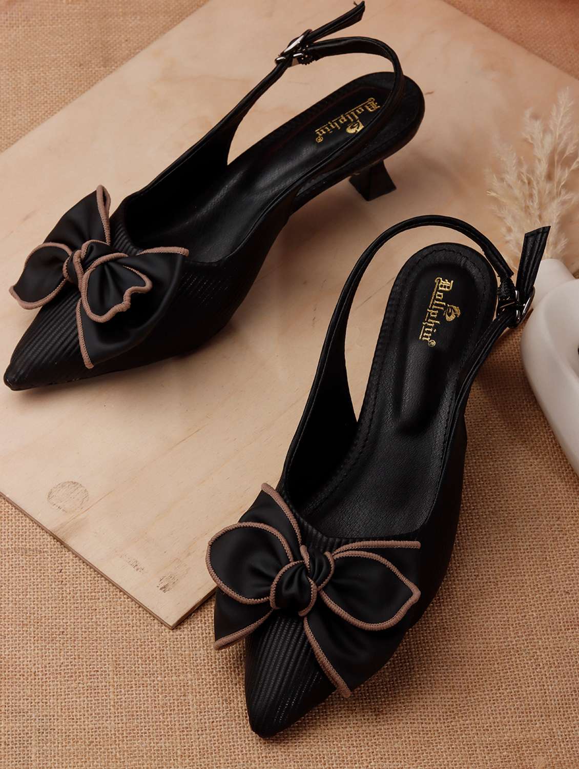 women textured back strap sandal