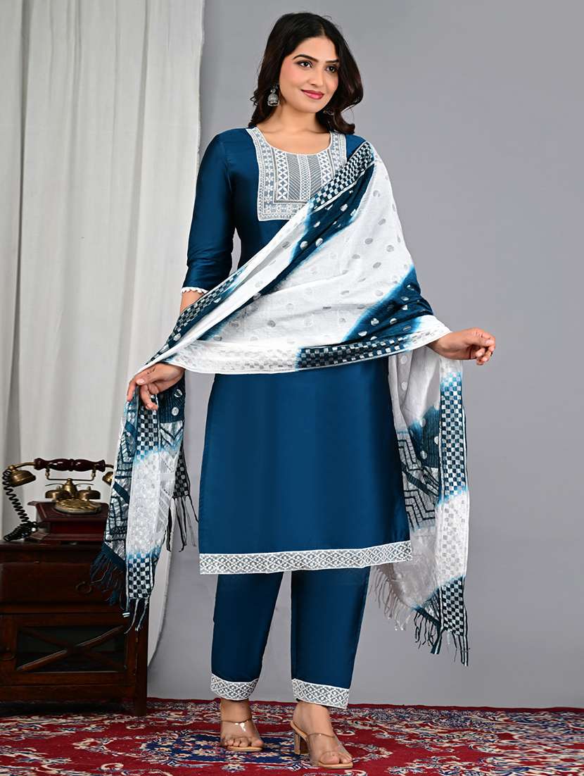 women embroidered three quarter sleeves kurta pant set with dupatta - 22565289 -  Standard Image - 2