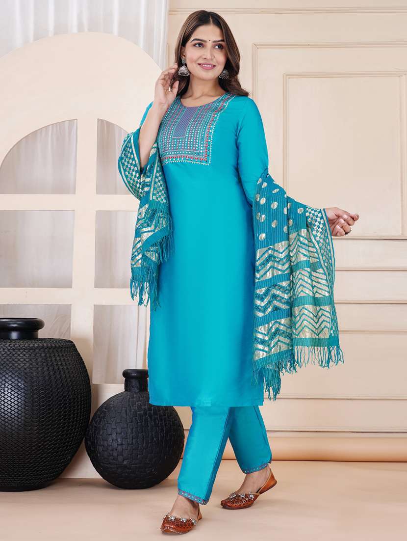 women embroidered three quarter sleeves kurta pant set with dupatta - 22565290 -  Standard Image - 2