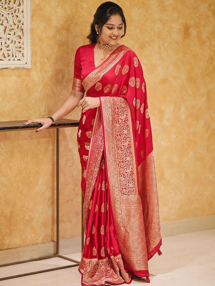 women self design banarasi saree