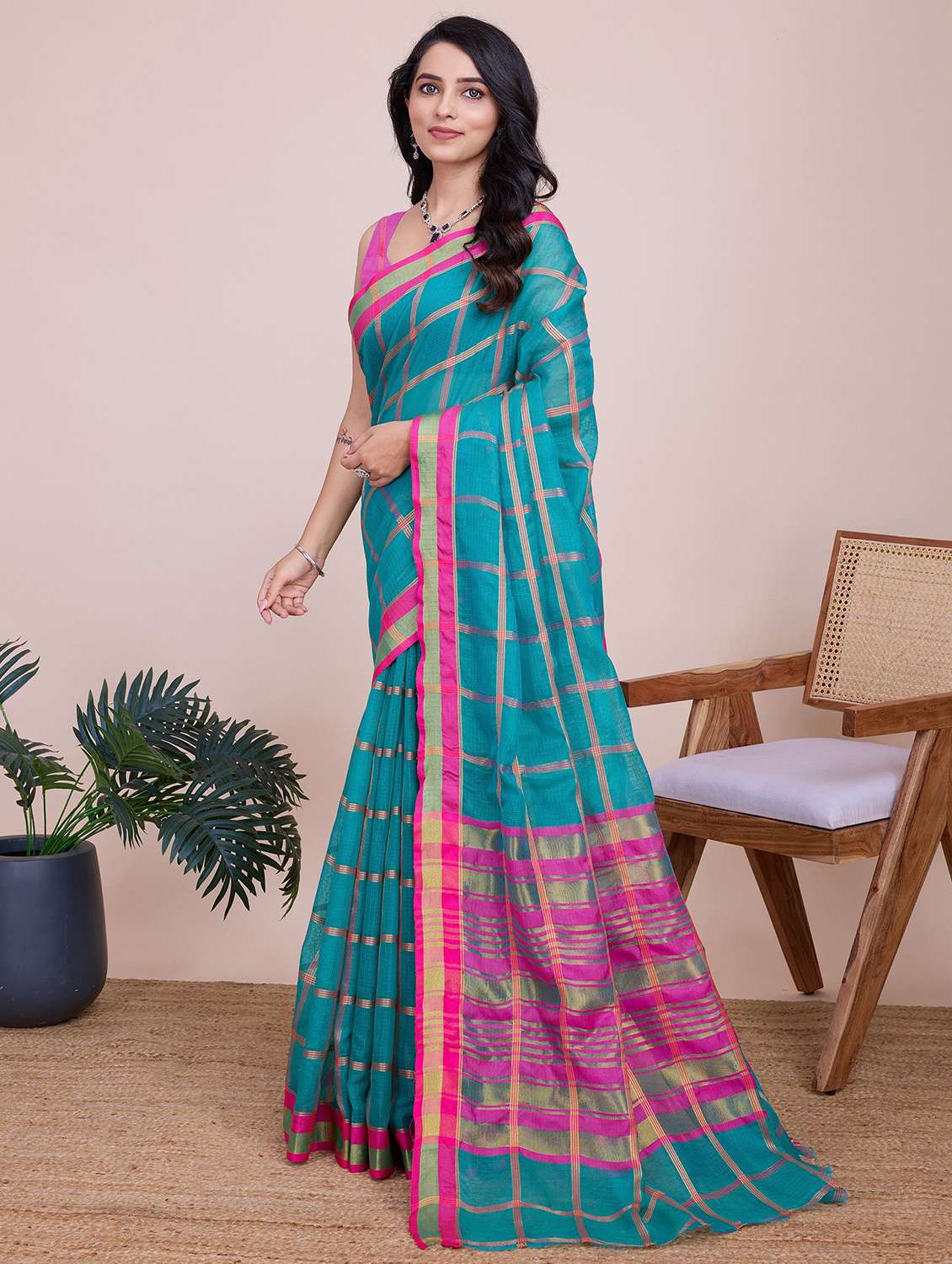 women checkered bordered saree with blouse - 22565840 -  Standard Image - 2