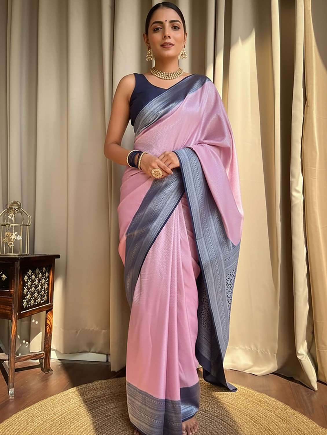 women self design banarasi saree