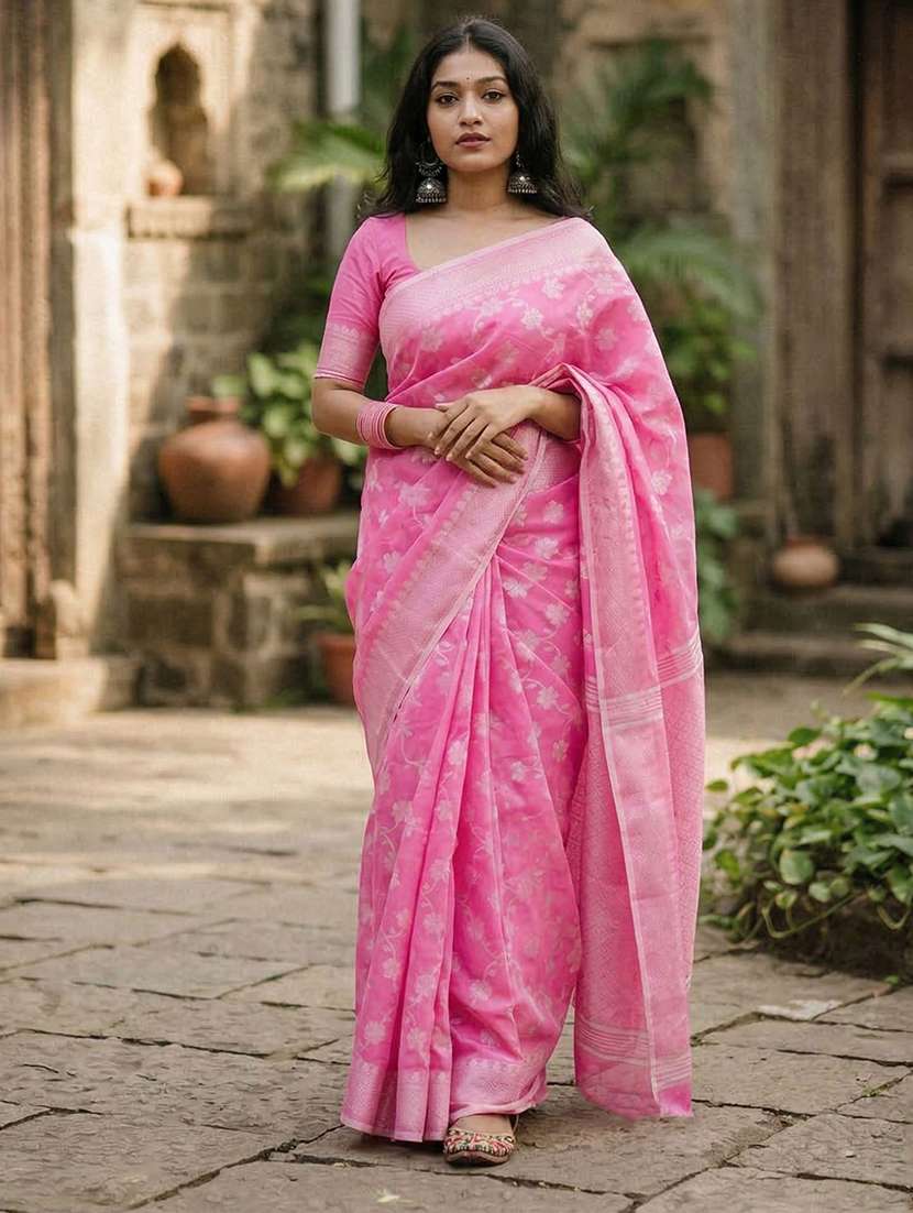 women self design banarasi saree with blouse