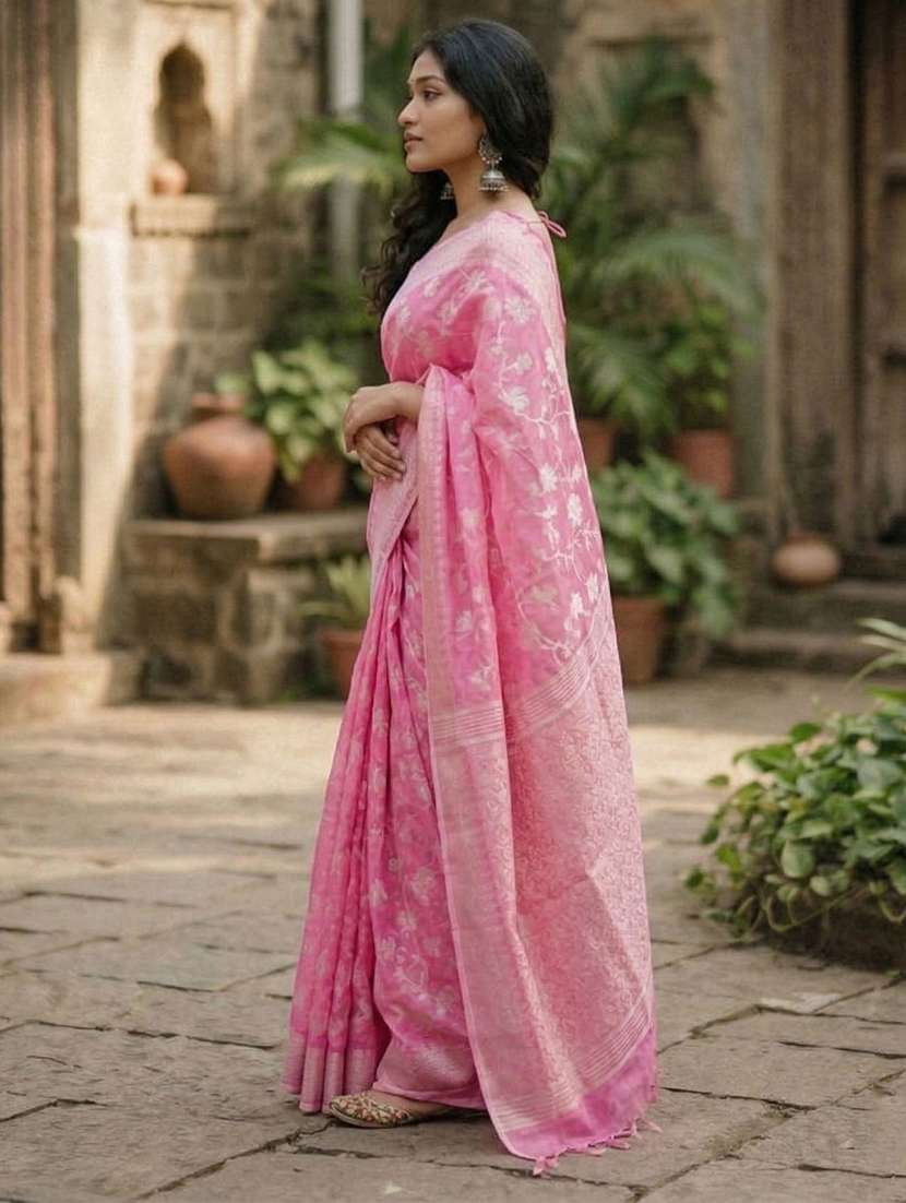 women self design banarasi saree with blouse - 22566044 -  Standard Image - 2