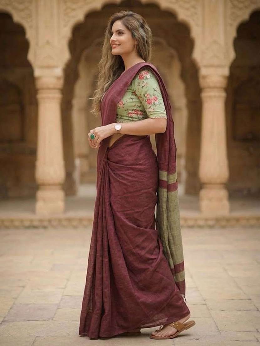 women solid handloom saree with blouse - 22566789 -  Standard Image - 2