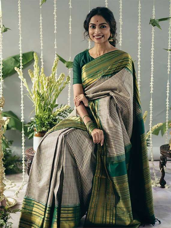 women checkered bordered saree with blouse - 22566832 -  Standard Image - 2