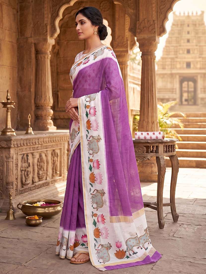 women solid with bordered saree - 22566836 -  Standard Image - 2