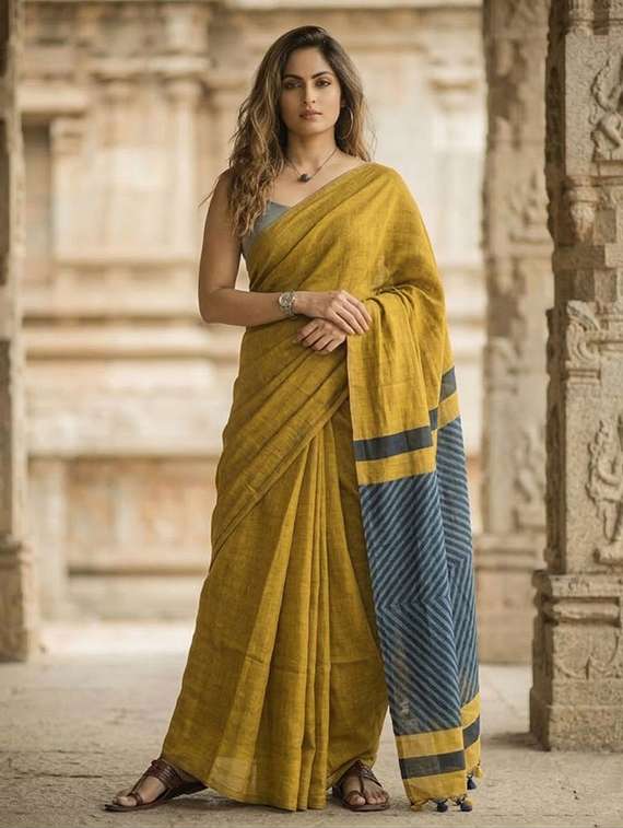 women solid handloom saree with blouse