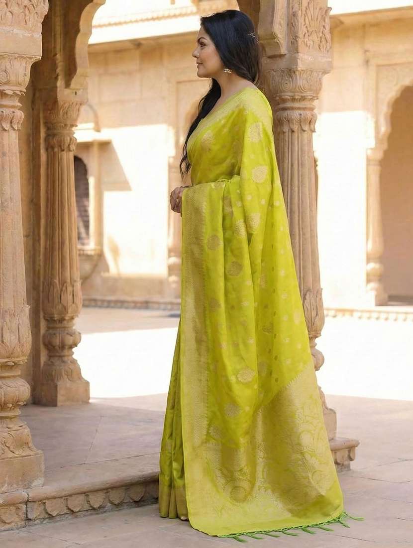 Women Self Design Banarasi Saree With Blouse - 22567111 -  Standard Image - 2