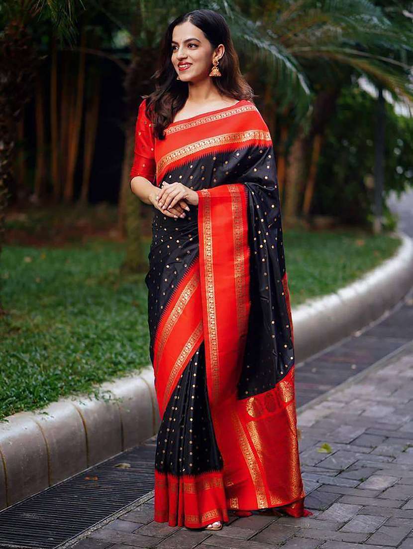 Women Self Design Banarasi Saree - 22567127 -  Standard Image - 2