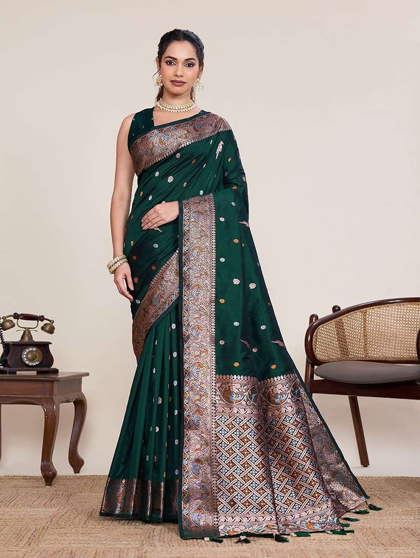women self design banarasi saree with blouse