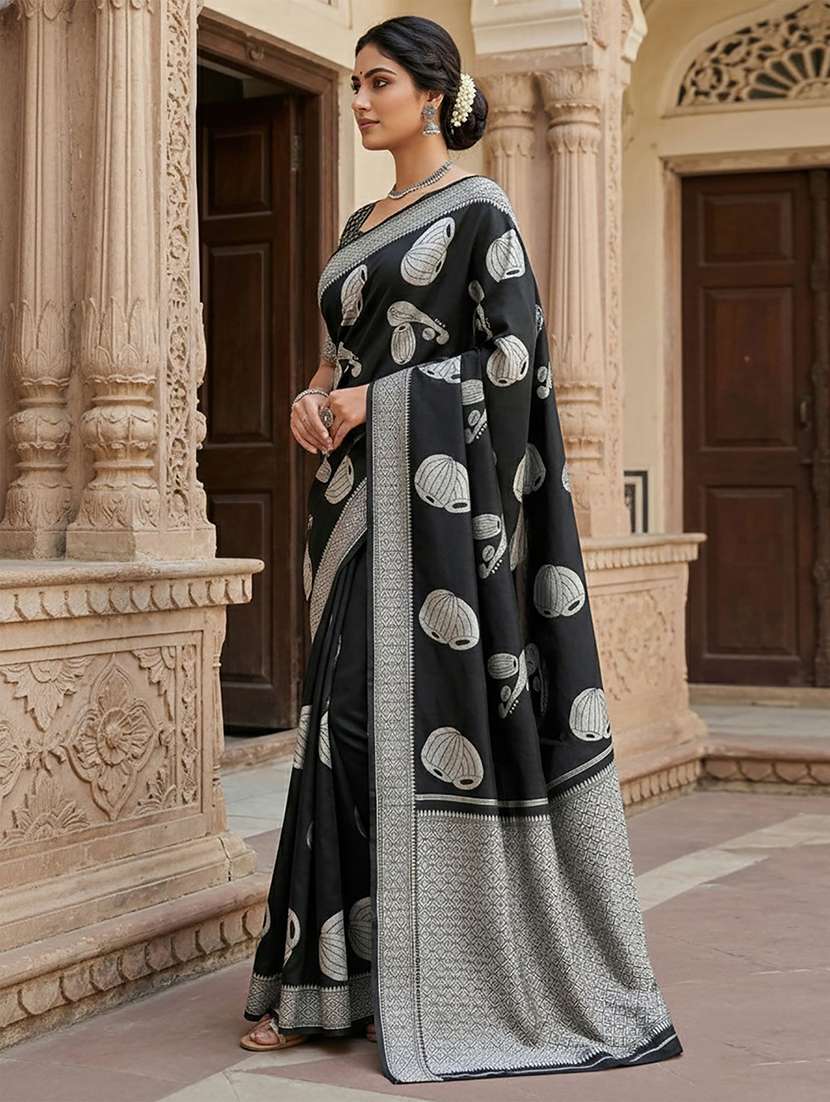 Women Self Design Banarasi Saree - 22567239 -  Standard Image - 2
