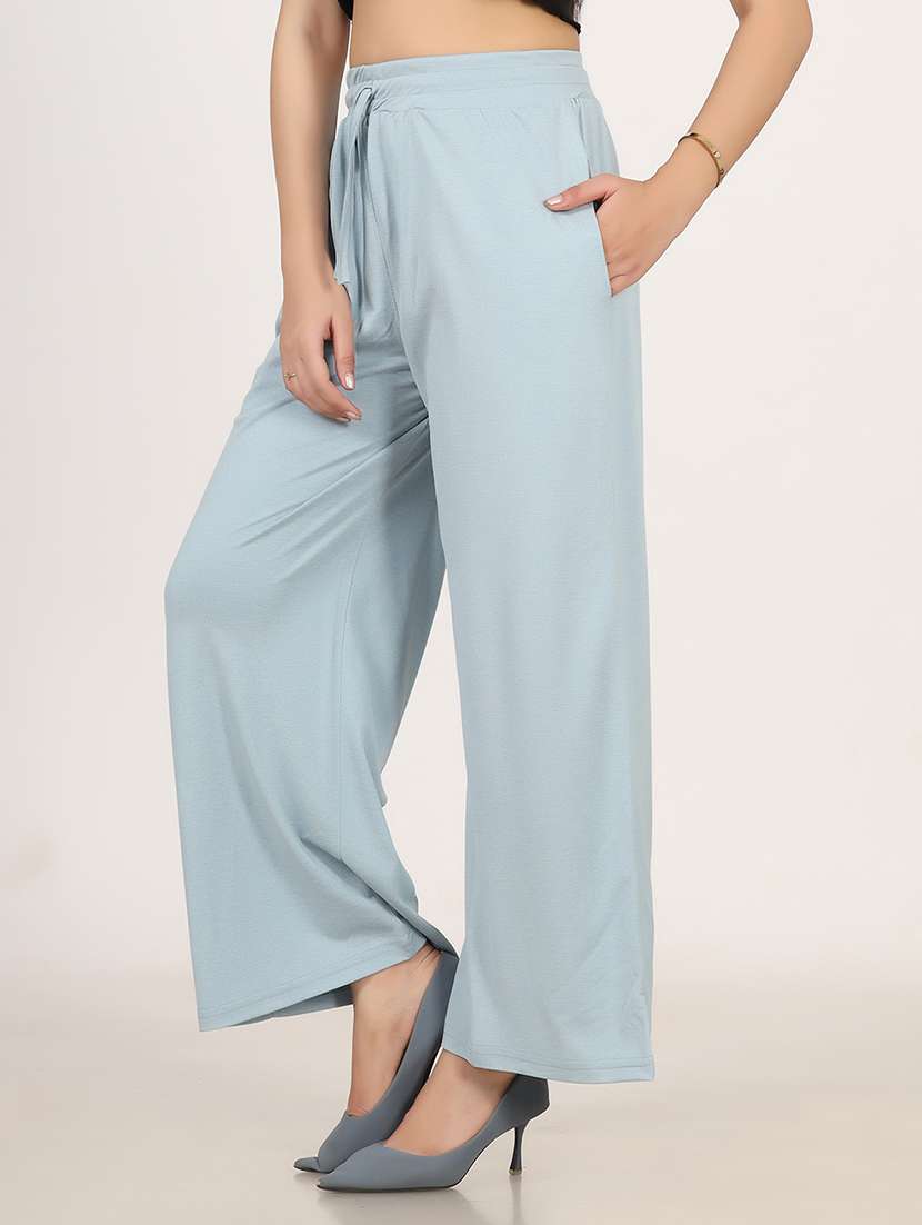 women solid mid rise flared palazzo