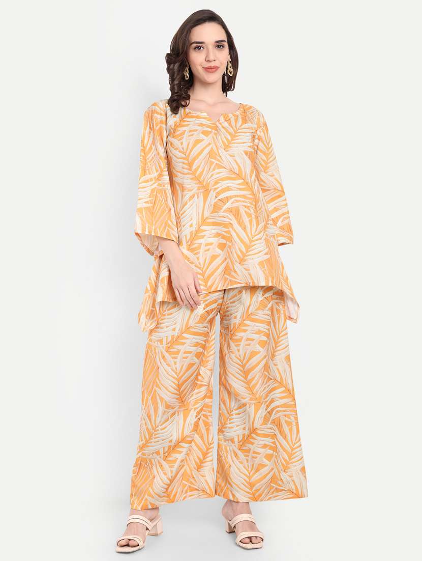 Women Printed Three Quarter Sleeves Ethnic Co-ord Set - 22567539 -  Standard Image - 2