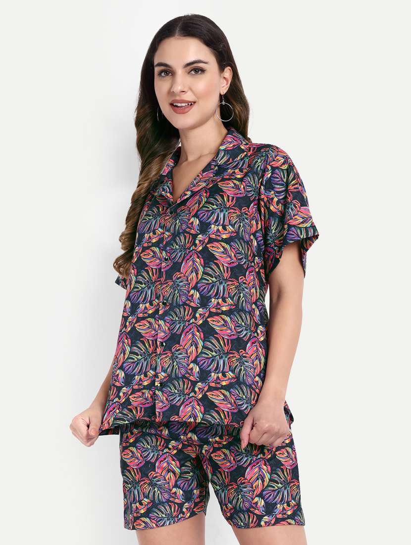 Women Printed Short Sleeves Shirt And Shorts Set - 22567564 -  Standard Image - 2