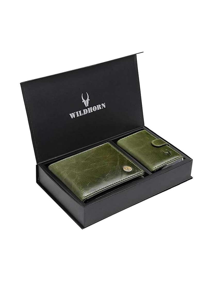 green leather wallet and card holder
