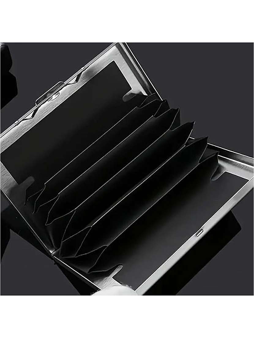 silver metal card holder wallet with magnetic closure - 22567726 -  Standard Image - 2