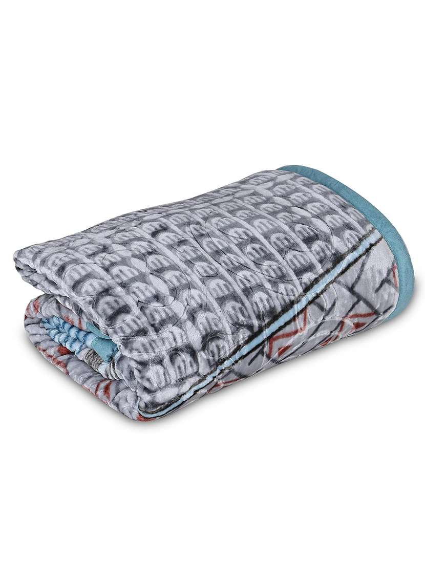 multi coloured printed winter blanket - 22568019 -  Standard Image - 2