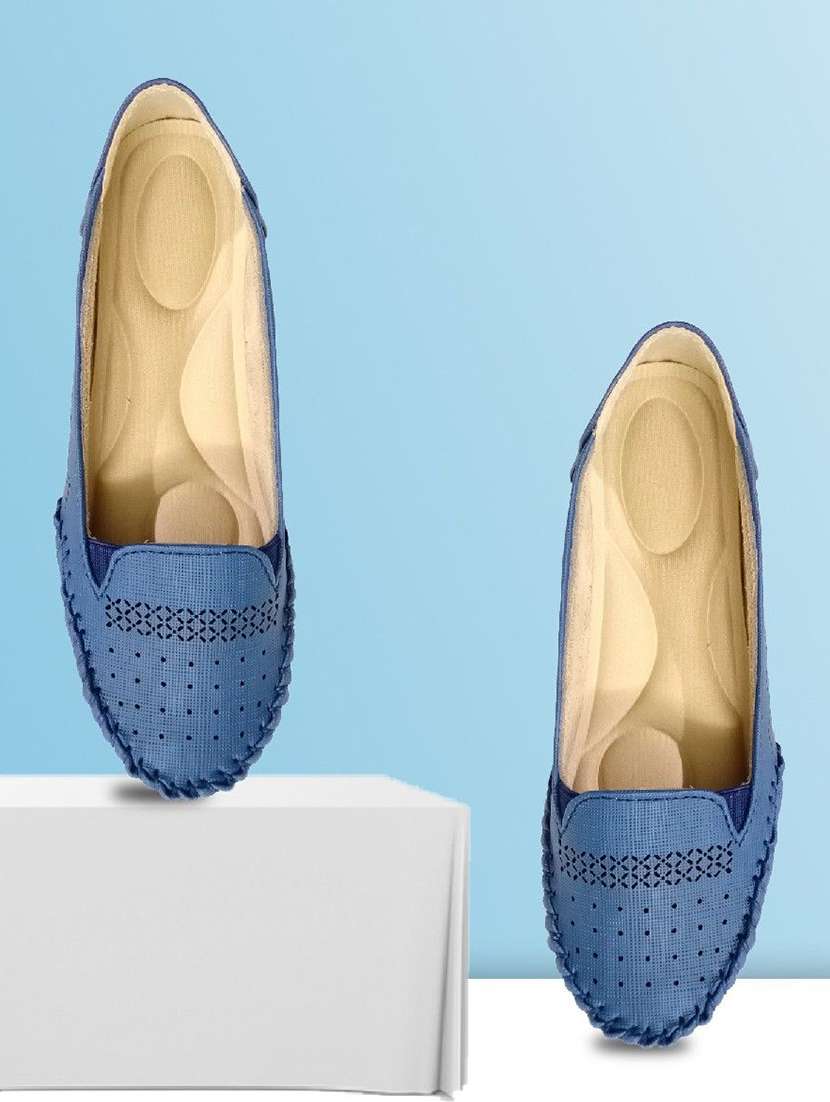 Women Cutwork Slip On Ballerina - 22568211 -  Standard Image - 2
