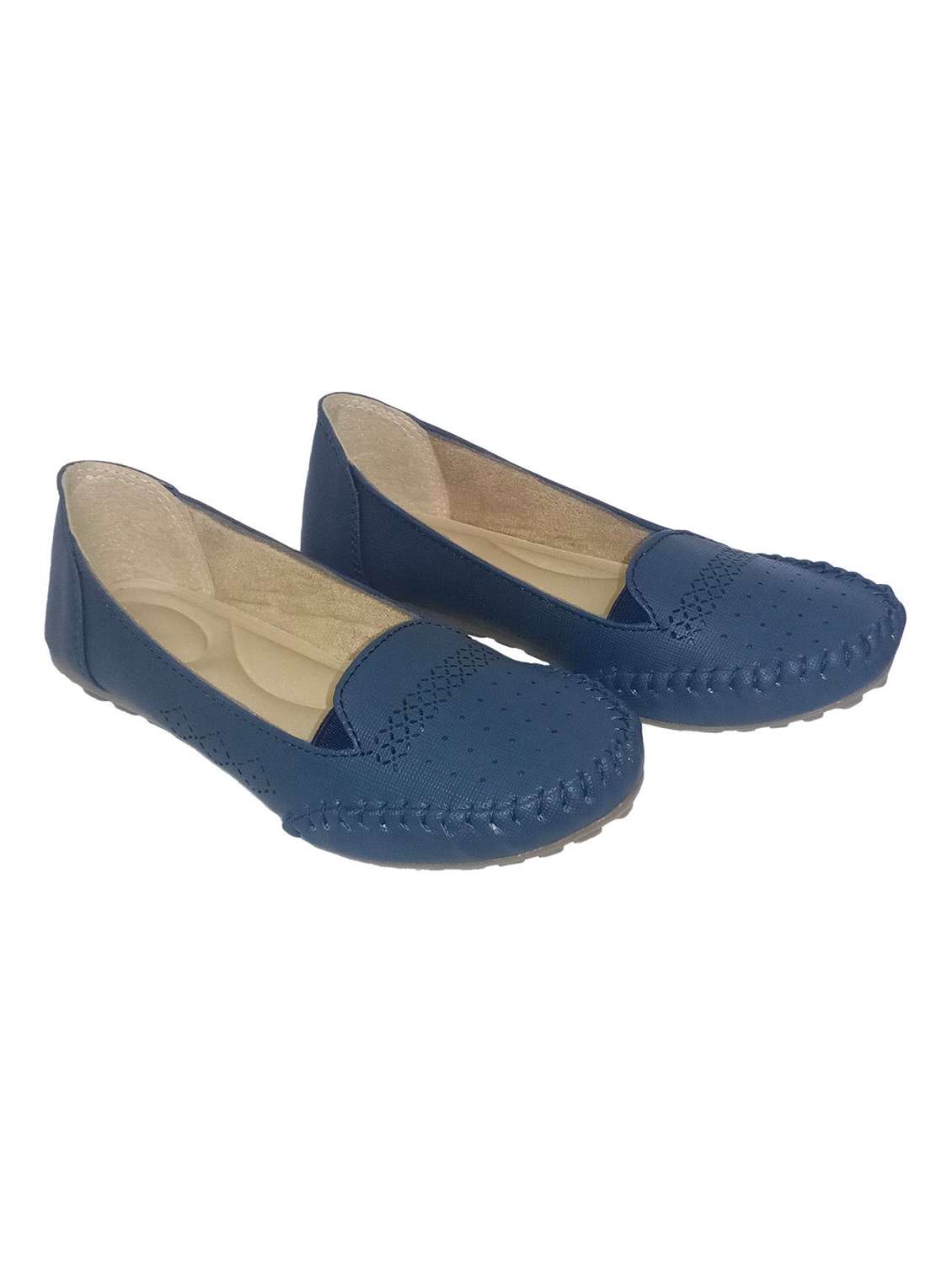 women cutwork slip on loafer