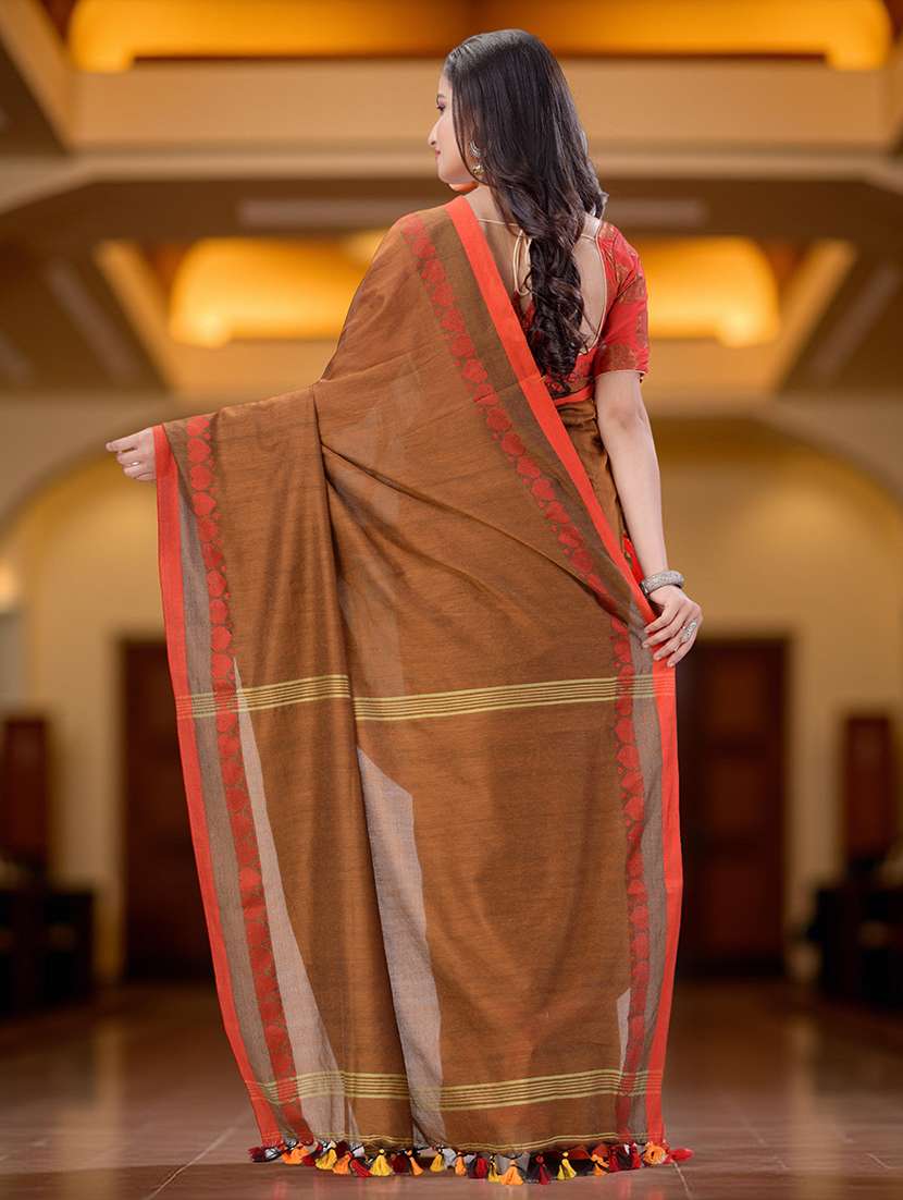women solid with bordered handloom saree with blouse - 22569205 -  Standard Image - 2