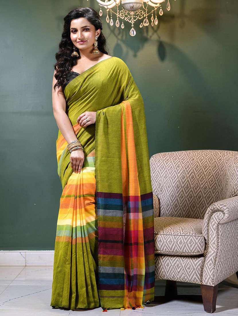 women striped handloom saree with blouse