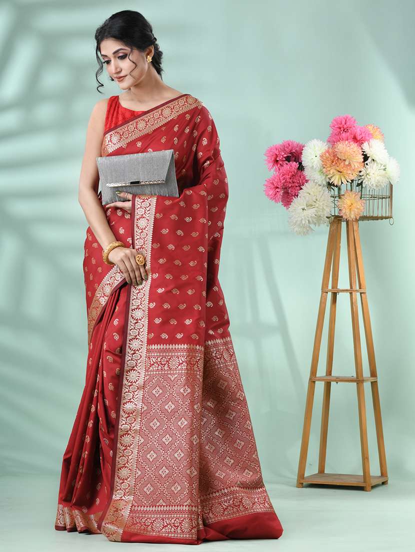 women self design banarasi saree with blouse