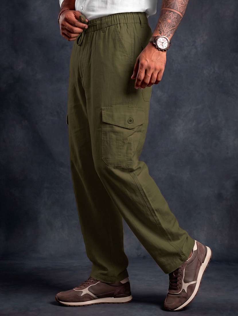 men solid mid rise regular fit cargo pant - 22570659 -  Standard Image - 2