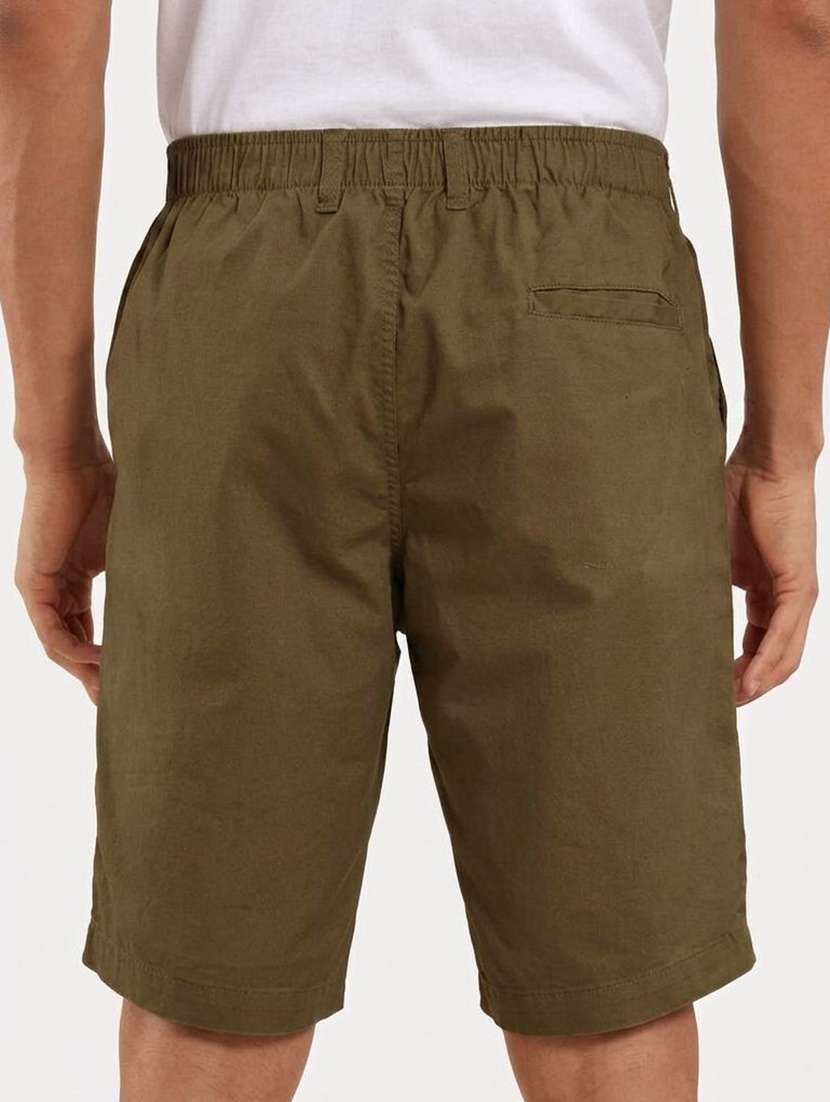 men solid mid rise regular fit shorts - 22570792 -  Standard Image - 2