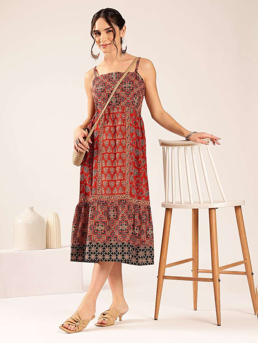 women printed shoulder strap tiered dress