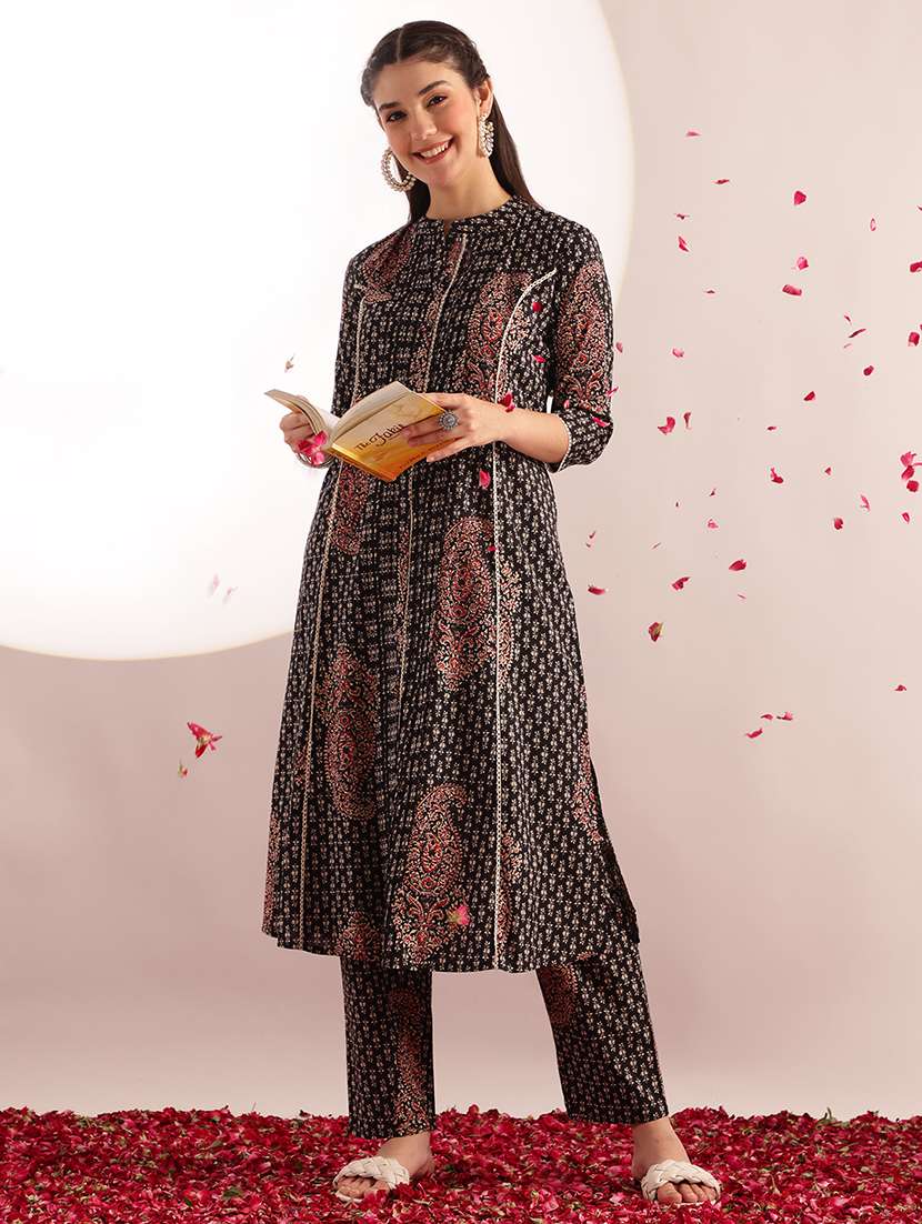 women printed three quarter sleeves kurta pant set - 22571048 -  Standard Image - 2