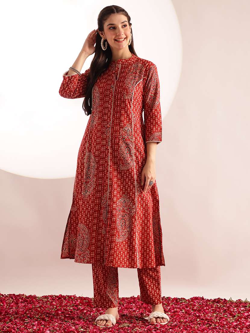 women printed three quarter sleeves kurta pant set