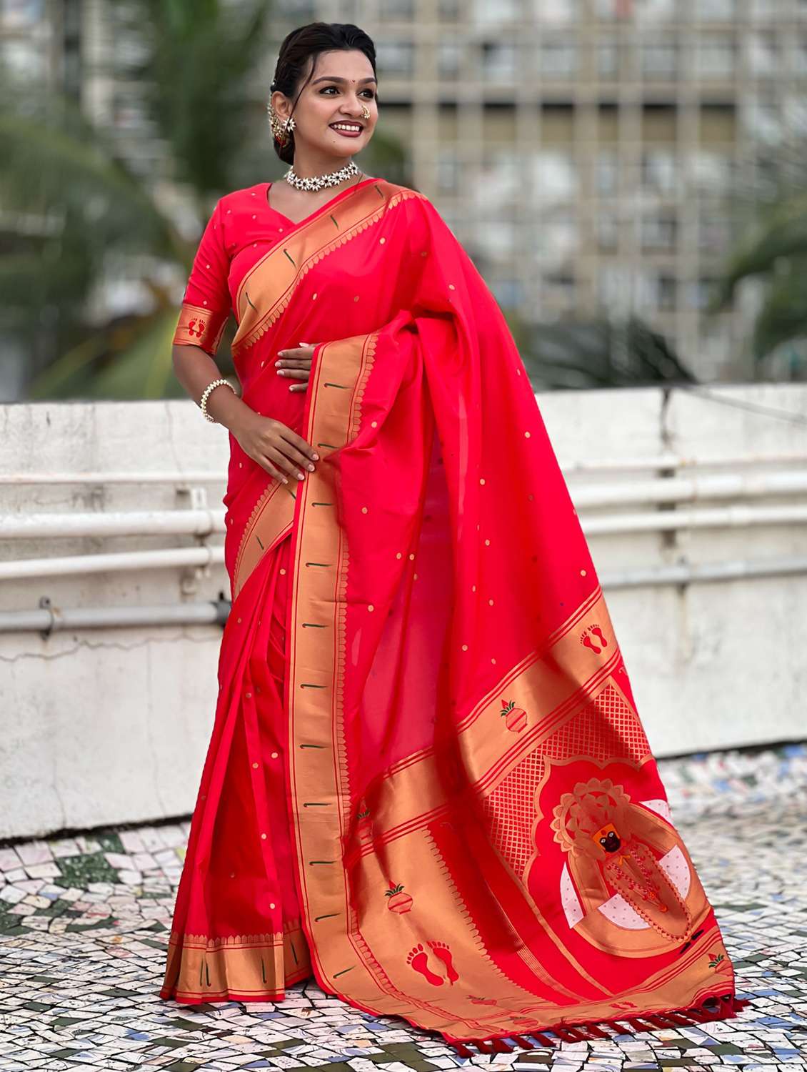 women self design paithani saree with blouse - 22571228 -  Standard Image - 2