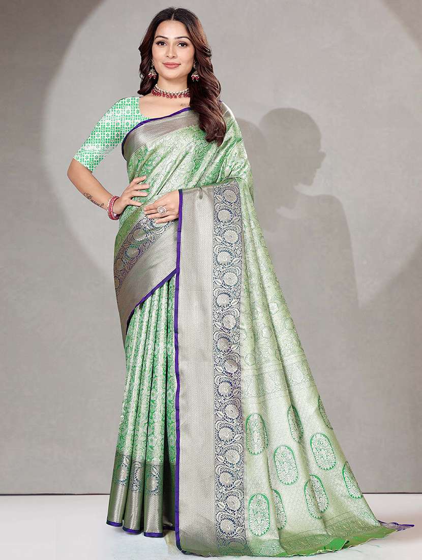 women self design kanjivaram saree with blouse