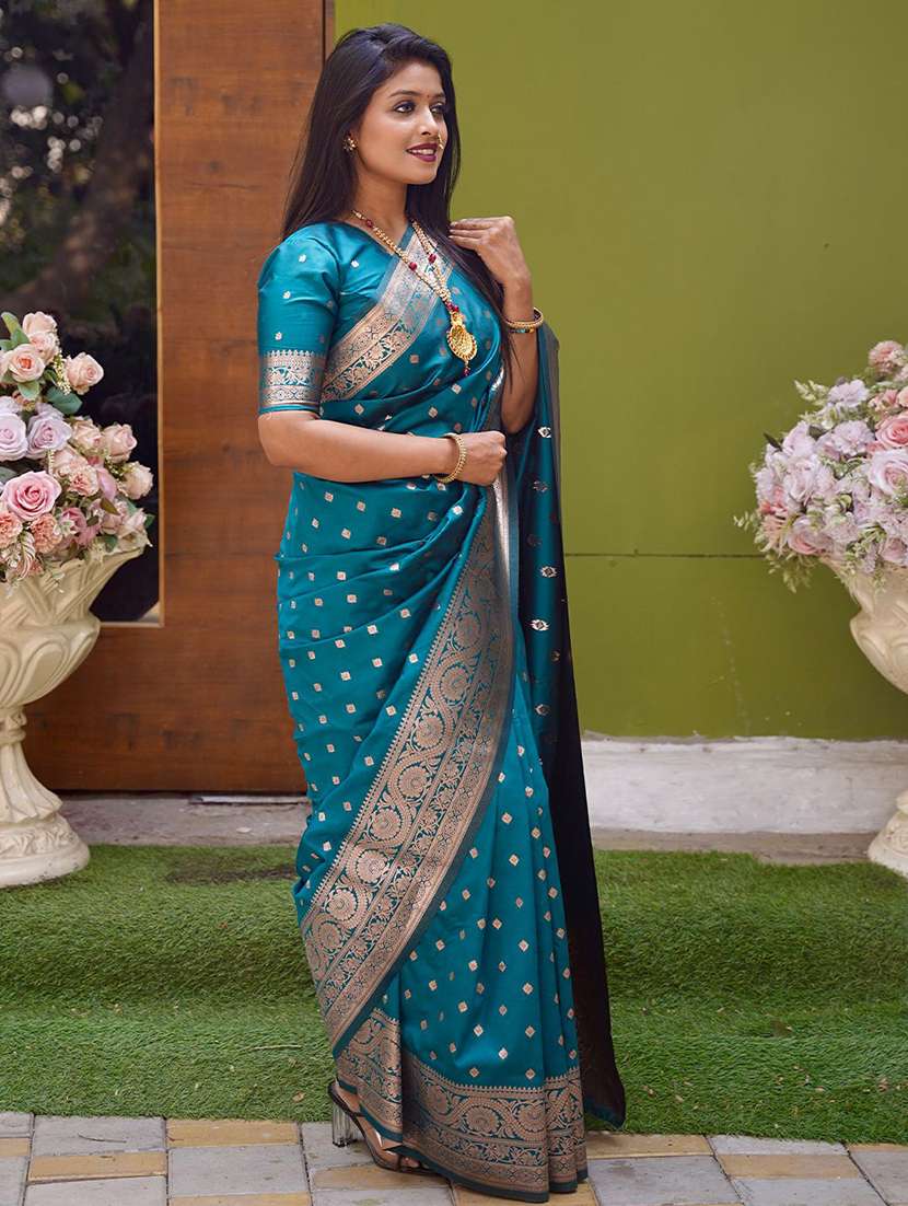 women self design banarasi saree with blouse - 22571626 -  Standard Image - 2