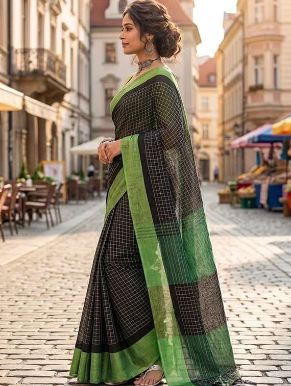 women checkered handloom saree with blouse - 22572074 -  Standard Image - 2