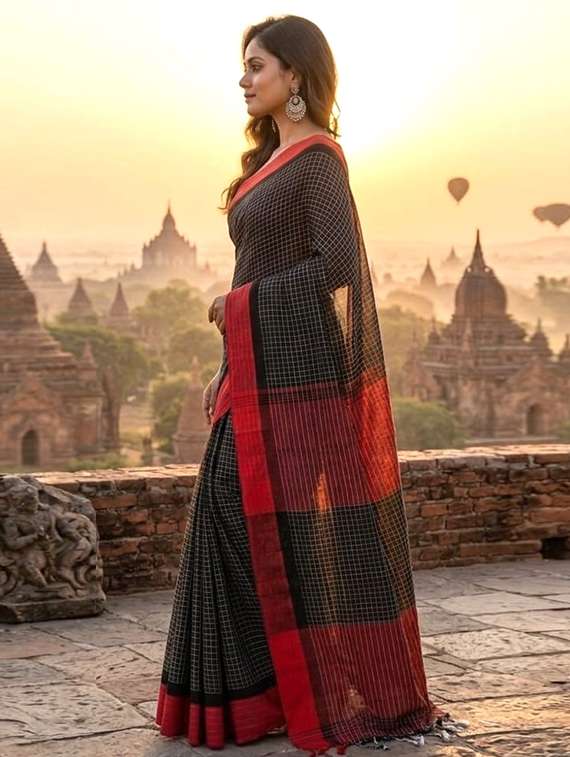 women checkered handloom saree with blouse - 22572076 -  Standard Image - 2